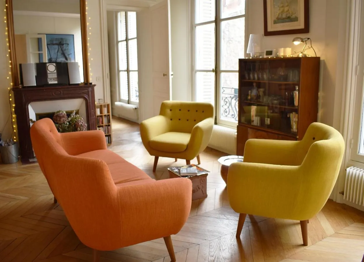 Parc Monceau Apartment Paris