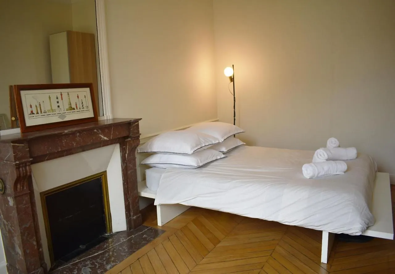 Parc Monceau Apartment Paris