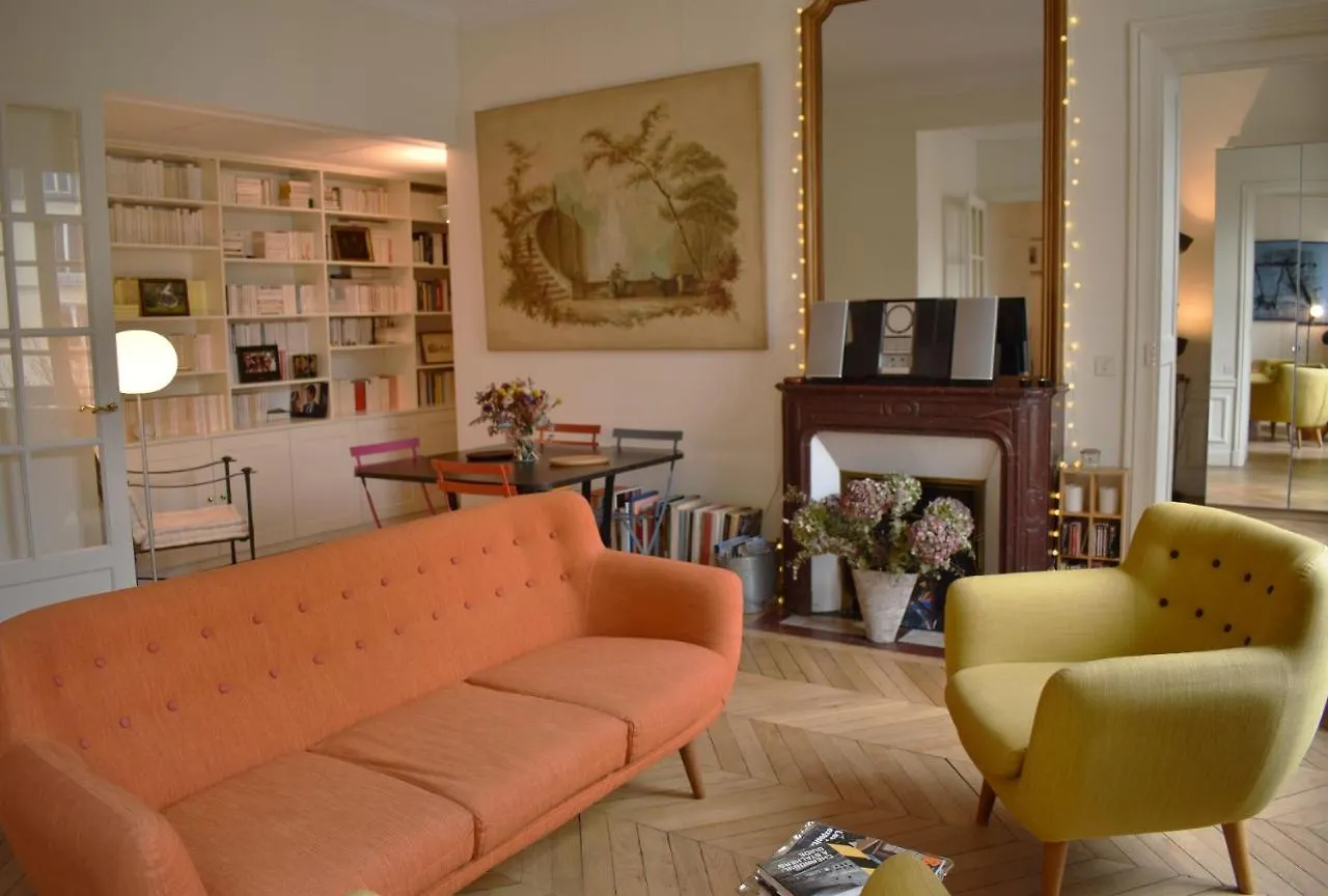 Parc Monceau Apartment Paris