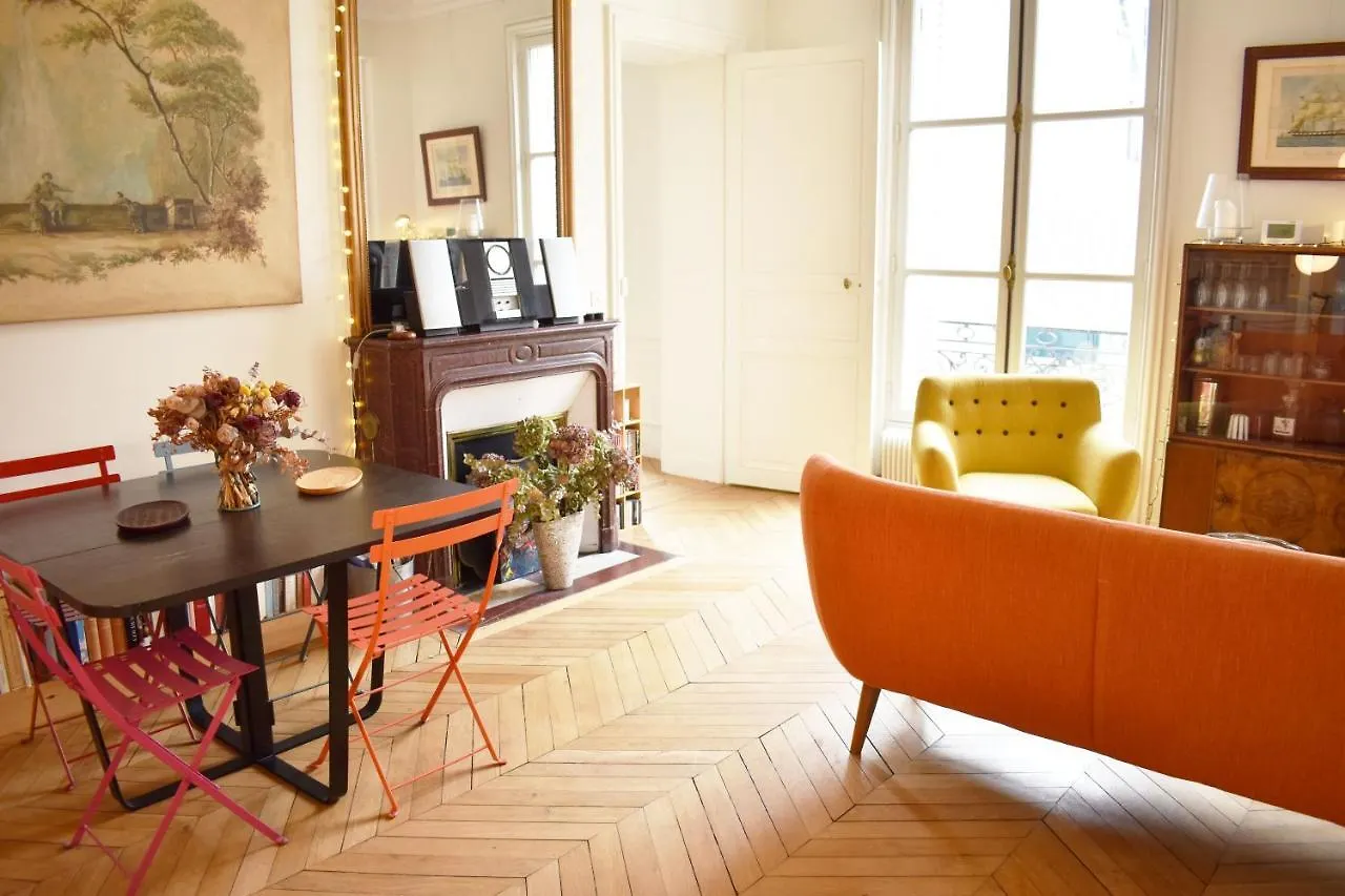 Parc Monceau Apartment Paris